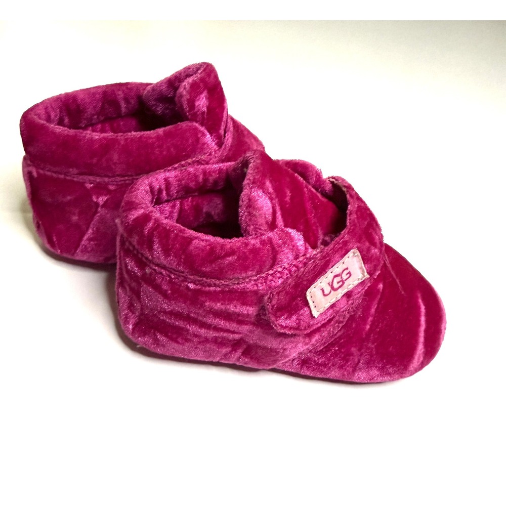 UGG Bixbee Magenta Crushed Velvet Baby Booties Size 4/5 1142090 Pink Soft Sole